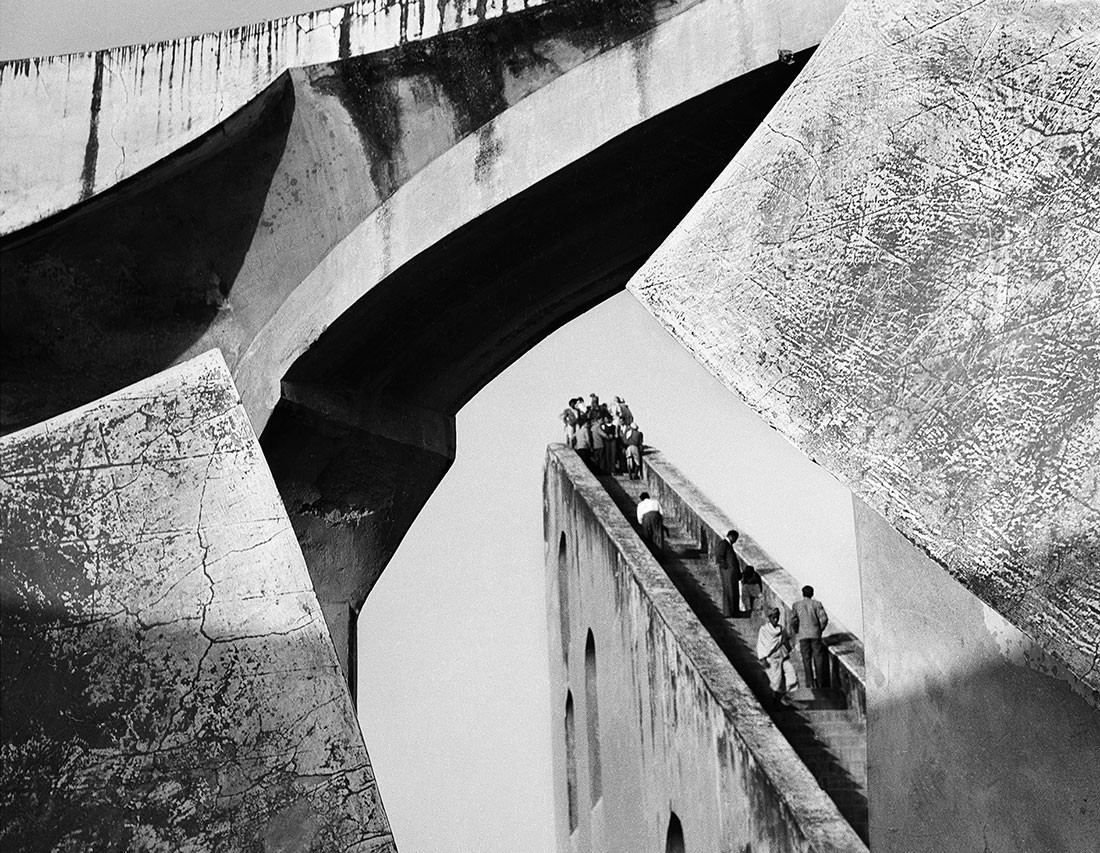 Képtalálat a következőre: „Observatoire, Delhi, Inde 1955 Lucien Hervé © Lucien Hervé, Paris”